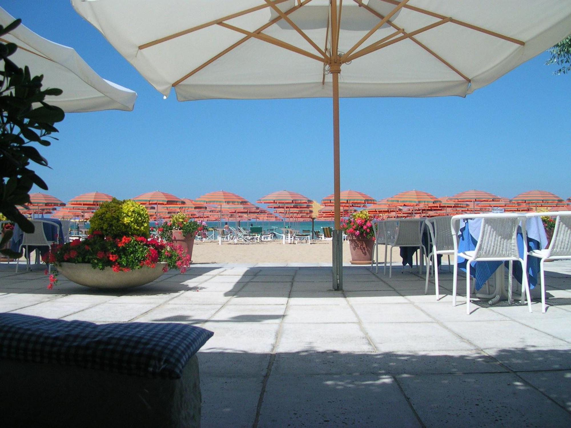 Albergo Punta De L'Est Francavilla Al Mare Exterior photo