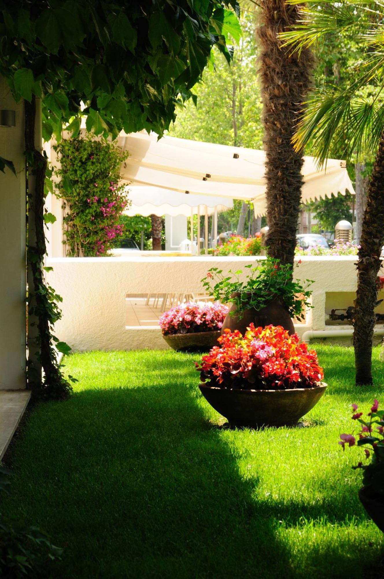 Albergo Punta De L'Est Francavilla Al Mare Exterior photo