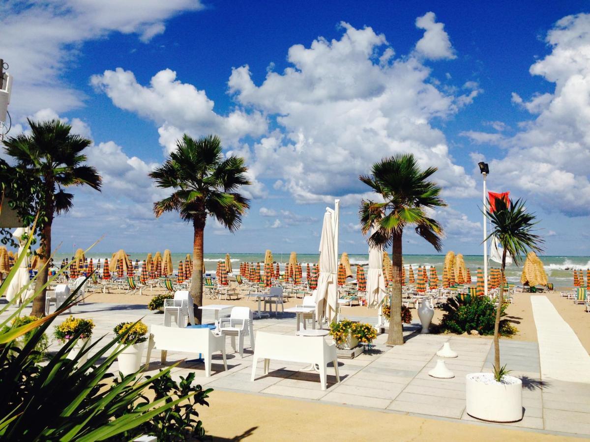 Albergo Punta De L'Est Francavilla Al Mare Exterior photo